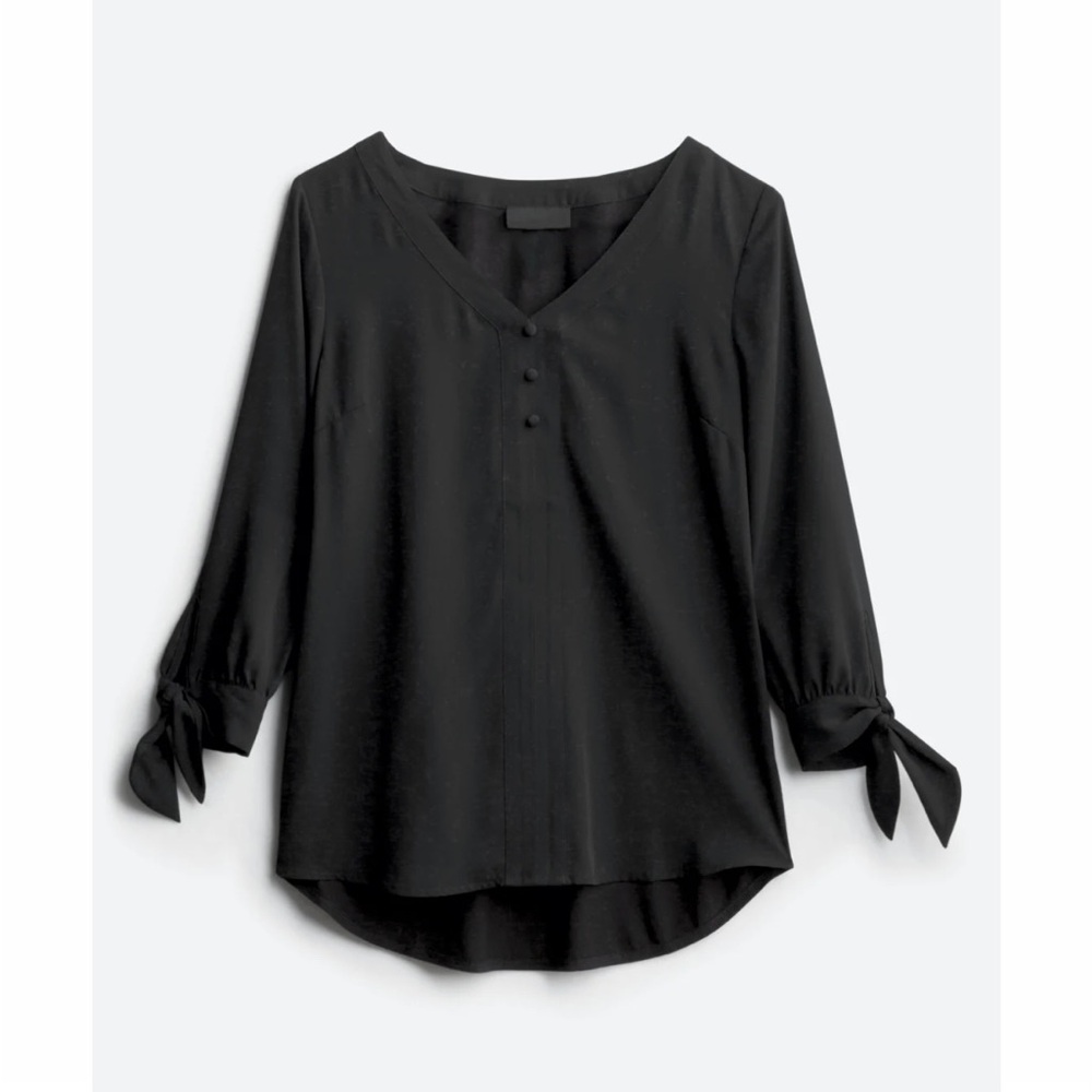 Fortune & Ivy v-neck blouse! Size XL, black